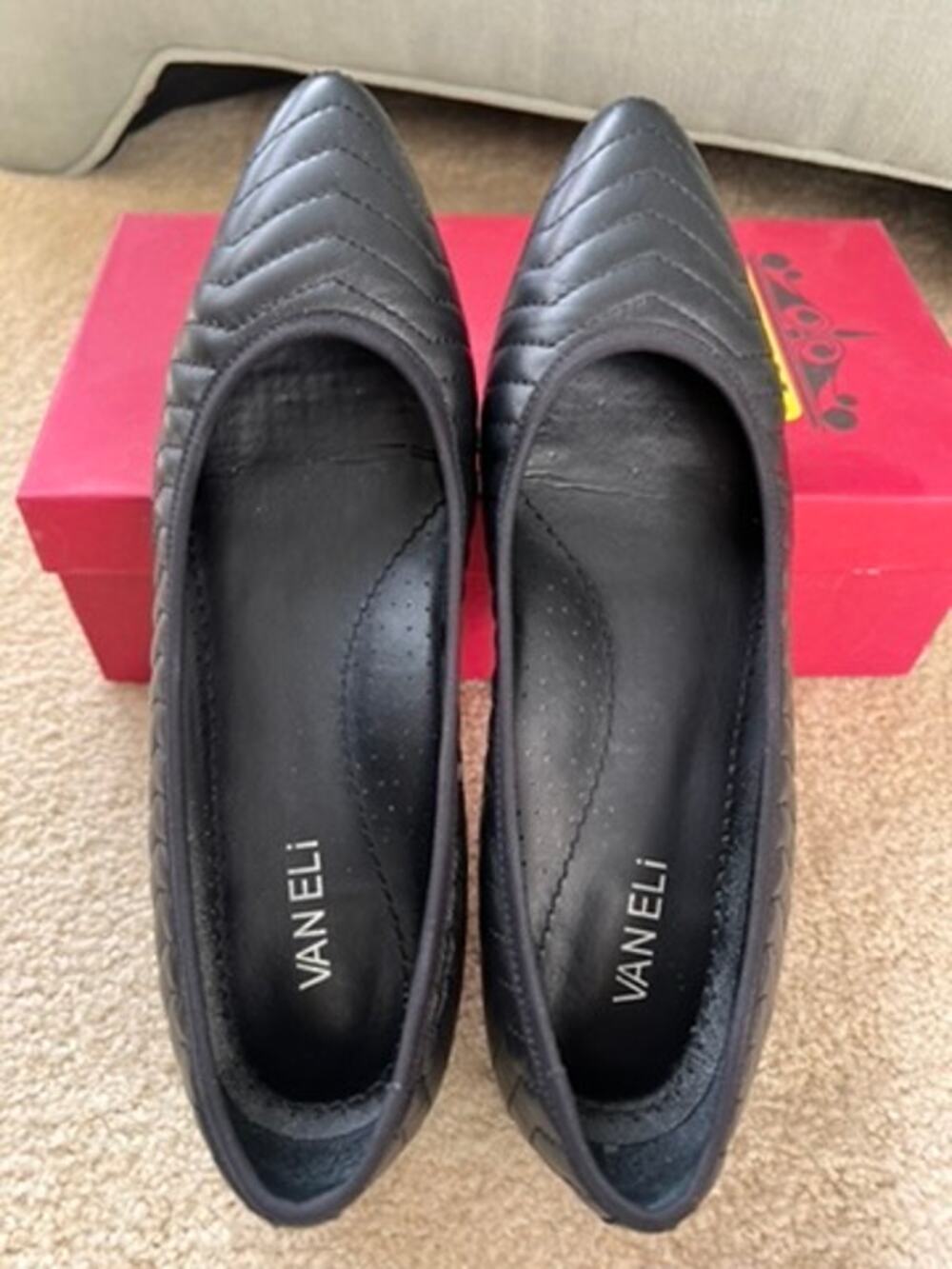 Vaneli Ginebra Black Nappa Leather Ballet Flats Chevron Quilted Pointed Toe 9N